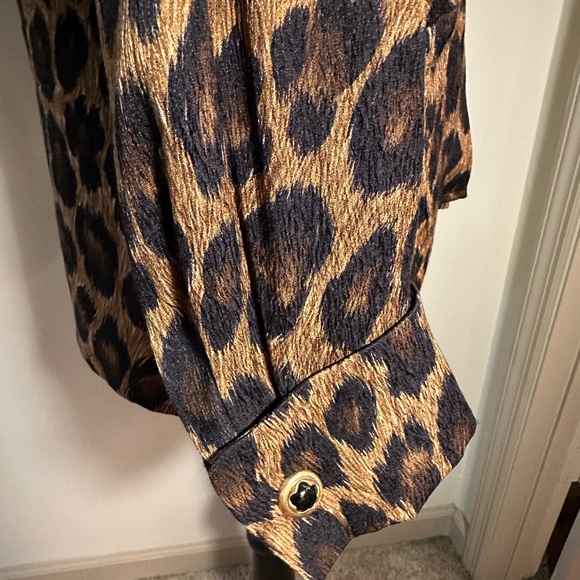 Vintage Anne Klein Designer/Luxury Leopard Print Blouse with Cuff Buttons - Picture 6 of 10